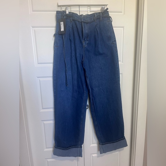 River Island High Waisted Straight leg jeans - Picture 5 of 5
